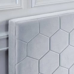 Shillo Gray Wood Frame Queen Platform Bed with 2-Drawers by Furniture of America -Furniture of America Sales Store light gray furniture of america platform beds idf 7316lg q fa 1000